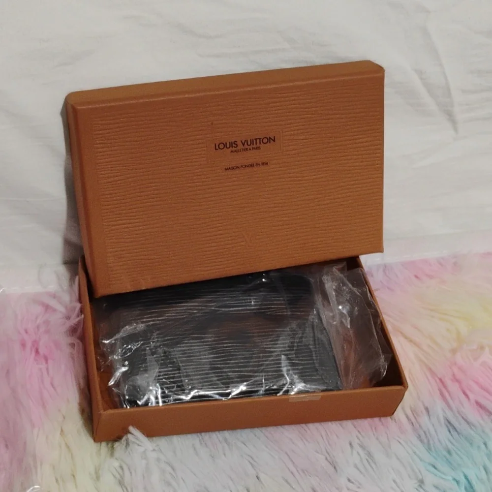 SALE! Authentic Louis Vuitton Black Epi Coin & Card Purse Vintage Wallet Unisex - Picture 13 of 13